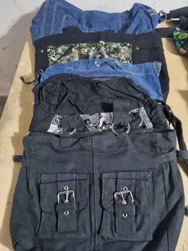 Bolsas femininas tipo sacolas...