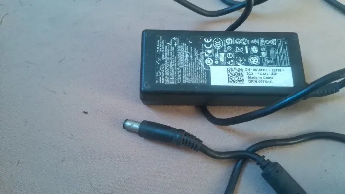 Fonte carregador Dell 65w