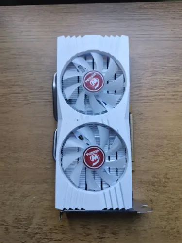RX 580 8GB VEINEDA COM DEFEITO - Para Reparo ou Retirada de Peças