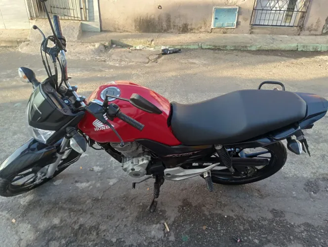 Moto start 160 pra vender tudo ok pneus novo no ponto de roda