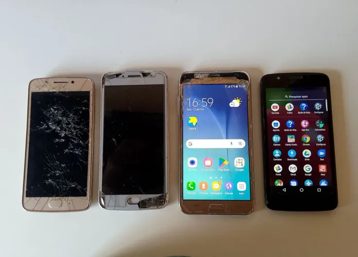 Celulares para aproveitar peças ou arriscar arrumar (Anápolis)