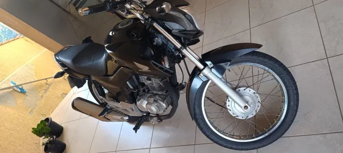Moto revisada dois pneus novos