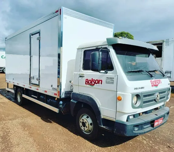 bau camara fria novo 5.20 5.50m para caminhão 3/4 Mathias implementos