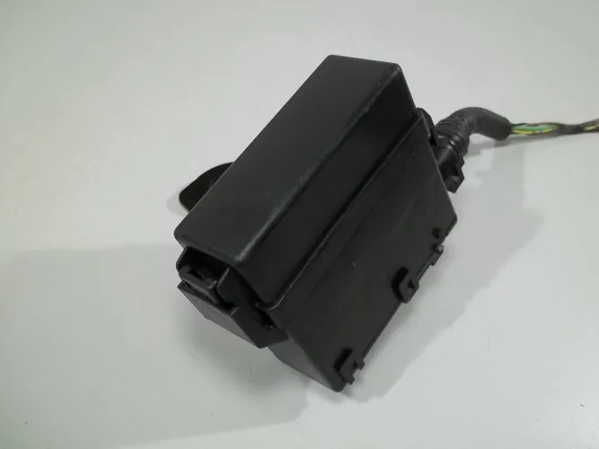 Caixa Do Relé Tensão Nissan March Versa 1.6 2018