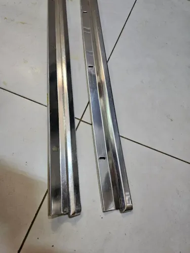 Maverick 2 e 4 portas friso vidro vigia traseiro novo original 