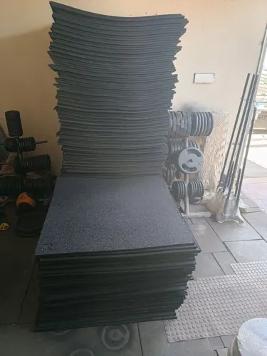 Piso emborrachado 1x1 15 mm novos 
