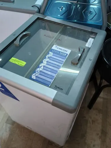 Freezer horizontal tampa de vidro 142 litros