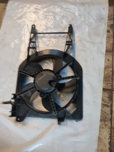 Defletor Ventoinha Radiador Celta 00/12 Corsa 00/16 Sem Ar