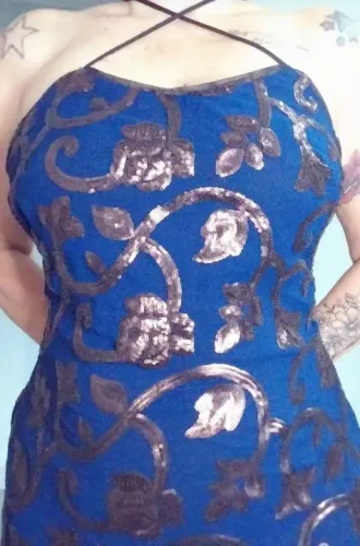 VESTIDO CURTO COM BRILHO