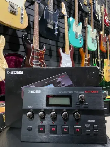 Pedaleira Boss GT 001 Guitarra