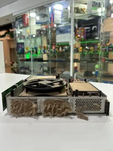 Limpeza e troca de pasta térmica de Ps4 e Xbox one