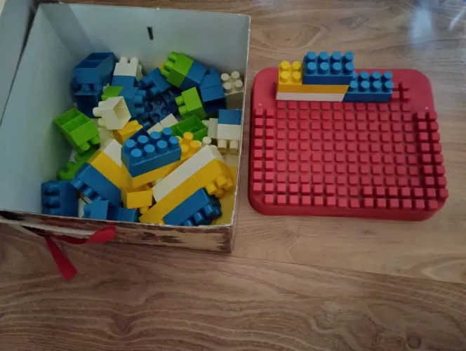 Brinquedos de montar - Blocos de montar coloridos