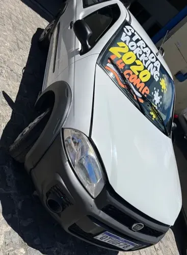 Strada 2020 Cab simples