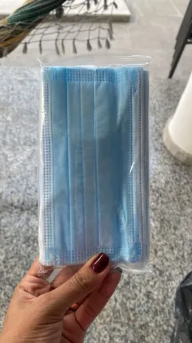 Máscaras Faciais Descartáveis - Pacote com 50 unidades