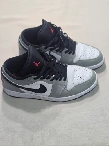 Tênis Air Jordan 1 Low Light Smoke Grey 553558-030 n?43