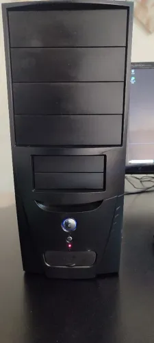 Computador Desktop - Gabinete Preto Pentium Dual-Core
