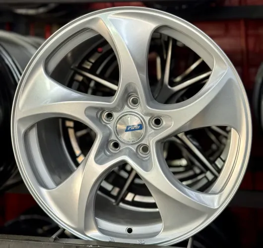Rodas aro 18 tala 8 furacão 5x112