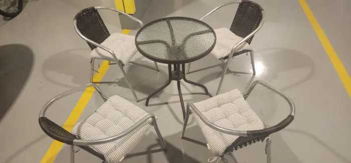 Mesa varanda com 4 cadeiras