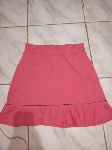 Saia rosa com babado