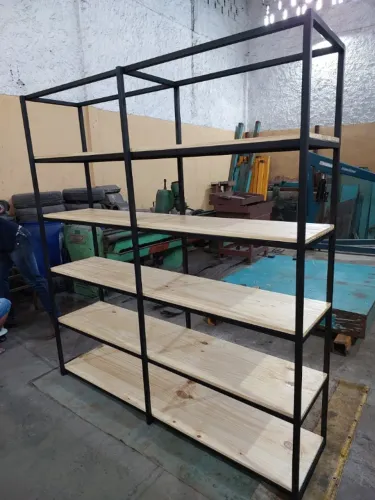 Estante Industrial sob encomenda pinus 
