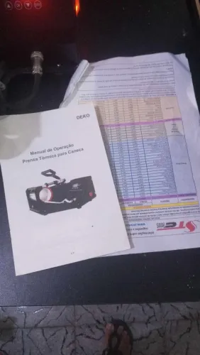 Vende-se semi-nova.  Máquina de estampa caneca. 