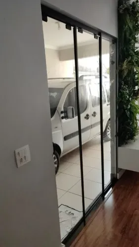 Portas de vidro temperado (conjunto ou separadas)