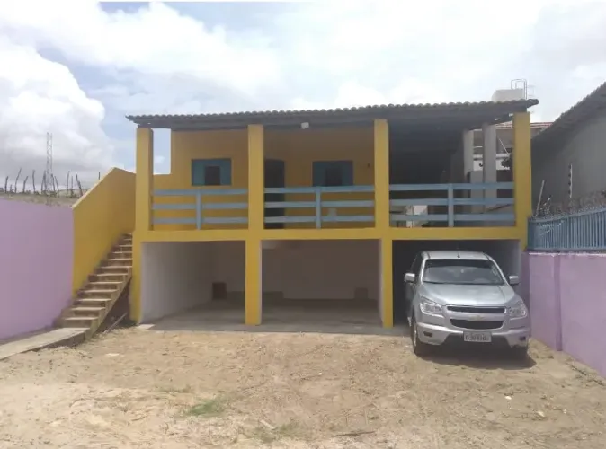 REVEILON e CARNAVAL com sua família nesta casa 03 quartos na Redinha Nova.