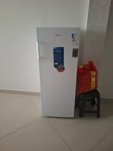 Freezer vertical 196 litros novo