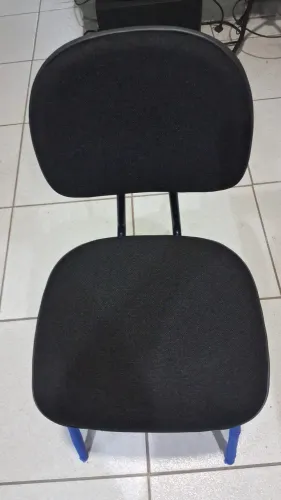 Cadeira fixa de atendimento preta