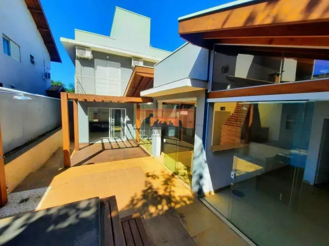 Casa para Locação 3 Quartos, 3 Suites, 2 Vagas, 300M², Parque Rural Fazenda Santa Cândida,