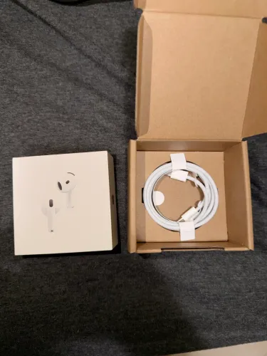 Airpods 4 com cancelamento de ruído 