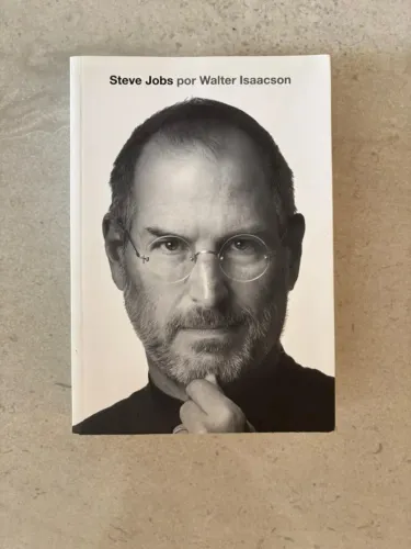 Vendo livro Steve Jobs por Walter Isaacson