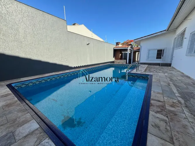 Casa espaçosa com 4 dormitórios e piscina! Cibratel 1 - 150 metros do mar