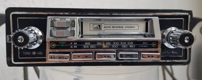 Rádio Am/fm Toca Fitas Tkr - Crf - 210 M (revisado)
