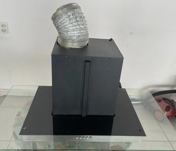 Coifa de inox e vidro