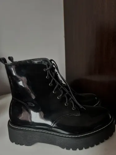 Bota Coturno Feminina Preta Verniz