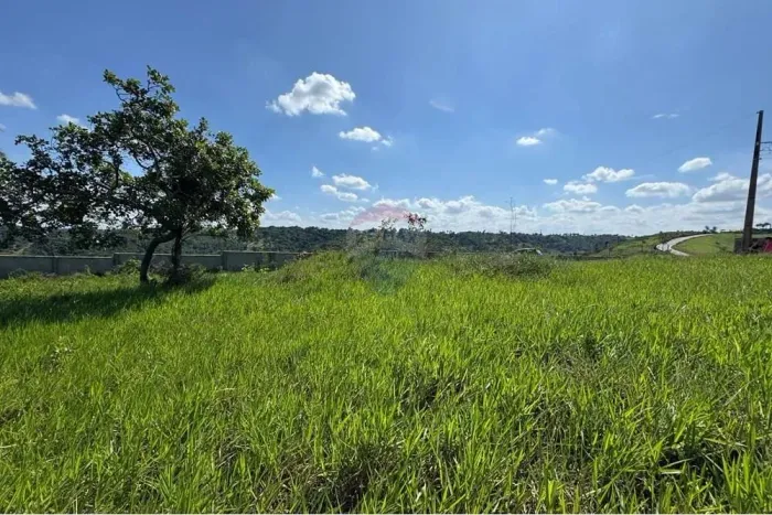 Terreno à Venda no Condomínio Jardim Imperial - Bananeiras/PB