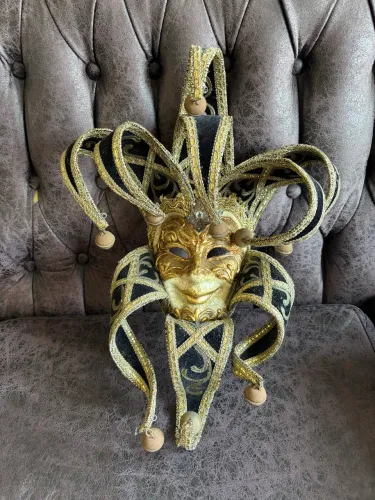 Máscara veneziana estilo arlequim - original loja de Veneza