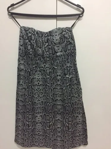 Vestido Curto Tomara Que Caia Estampado Cobra