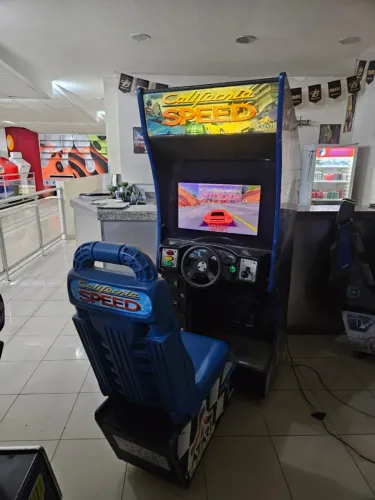 Máquina Fliperama Simulador Arcade Carrinho California Speed Atari Games