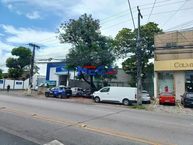 Prédio comercial no bairro Damas em Fortaleza, CE