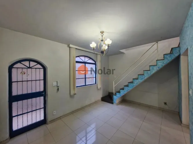 Casa á venda Em Condominio De 3 Quartos com Suíte no Bairro Santa Inês em Belo Horizonte M