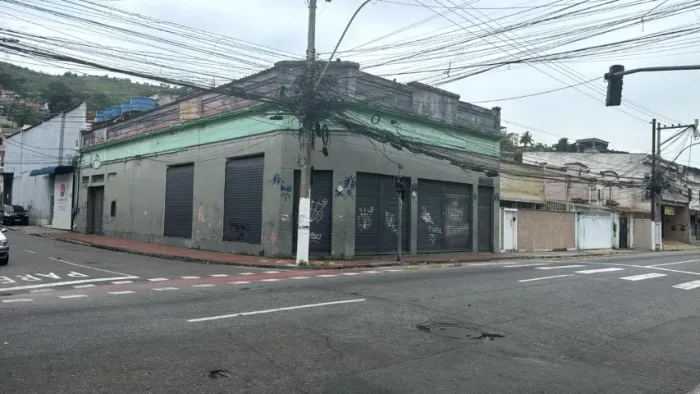 Excelente Loja - Comércio / São Lourenço, 230 - Niterói