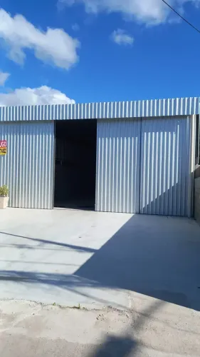 Galpão 400m2 novo em Vargem Pequena com pé direito alto -