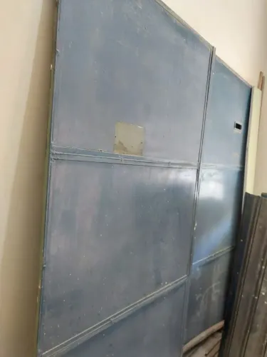Portão de Garagem, bom estado.