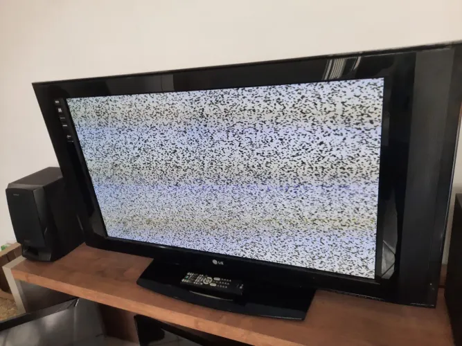 TV LG 42P PLASMA COM DEFEITO 