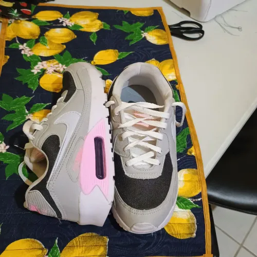 Tênis feminino novo 
