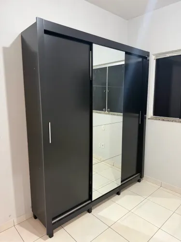 Guarda roupa nunca usado 2 unidades