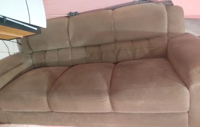 Dois sofás 2 e 3 lugares