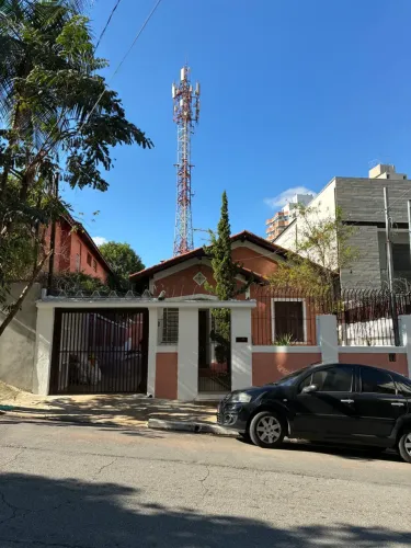 Apartamento para aluguel possui 260 metros quadrados com 3 quartos